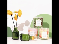 खुशबू कांच की बोतल रीड डिफ्यूज़र प्राइवेट लेबल 100 मि.ली. सोने की धातु के ढक्कन के साथ